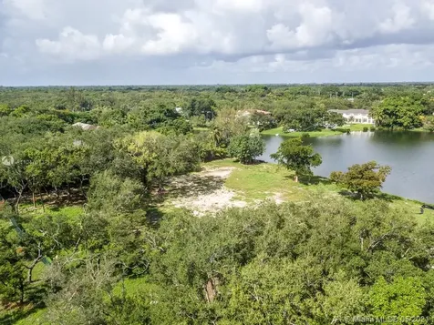 10640 Lakeside Drive Coral Gables FL 33156