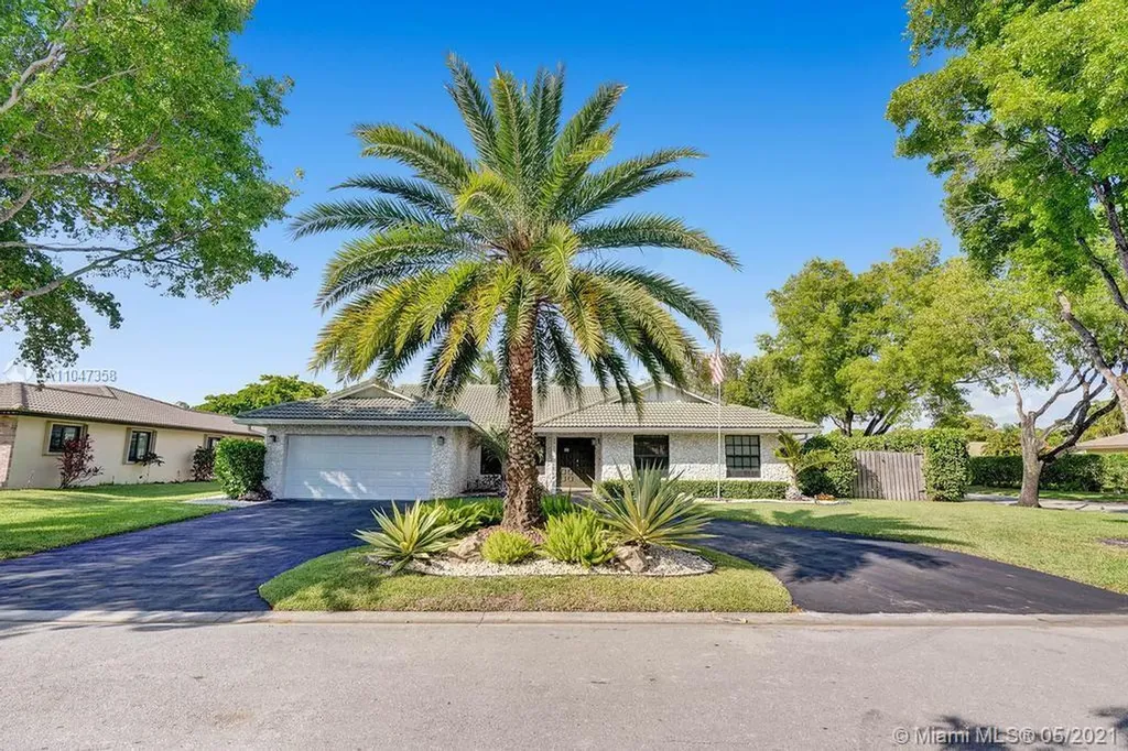 1911 NW 113th Way Coral Springs FL 33071