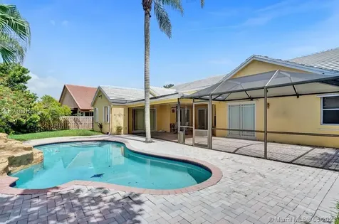 3102 Peachtree Circle Davie FL 33328