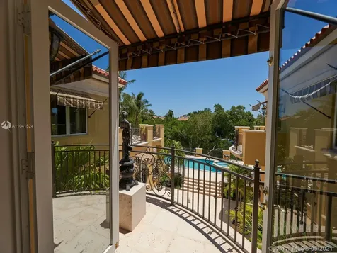 277 Galeon Court Coral Gables FL 33143