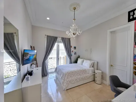 277 Galeon Court Coral Gables FL 33143