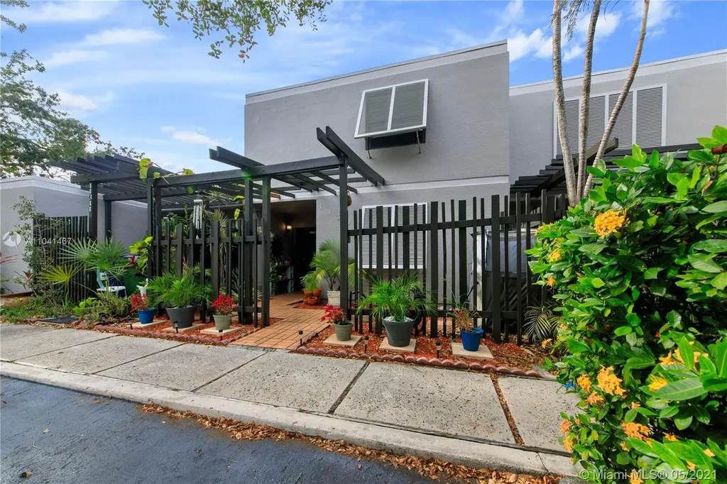 11301 NW 16th Court Pembroke Pines FL 33026