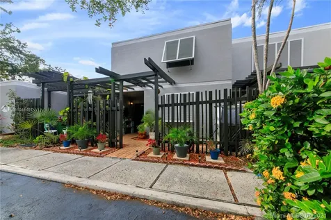 11301 NW 16th Court Pembroke Pines FL 33026
