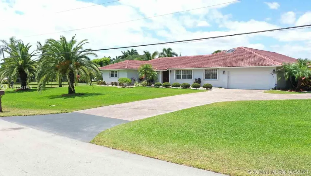 4911 SW 205th Avenue Southwest Ranches FL 33332