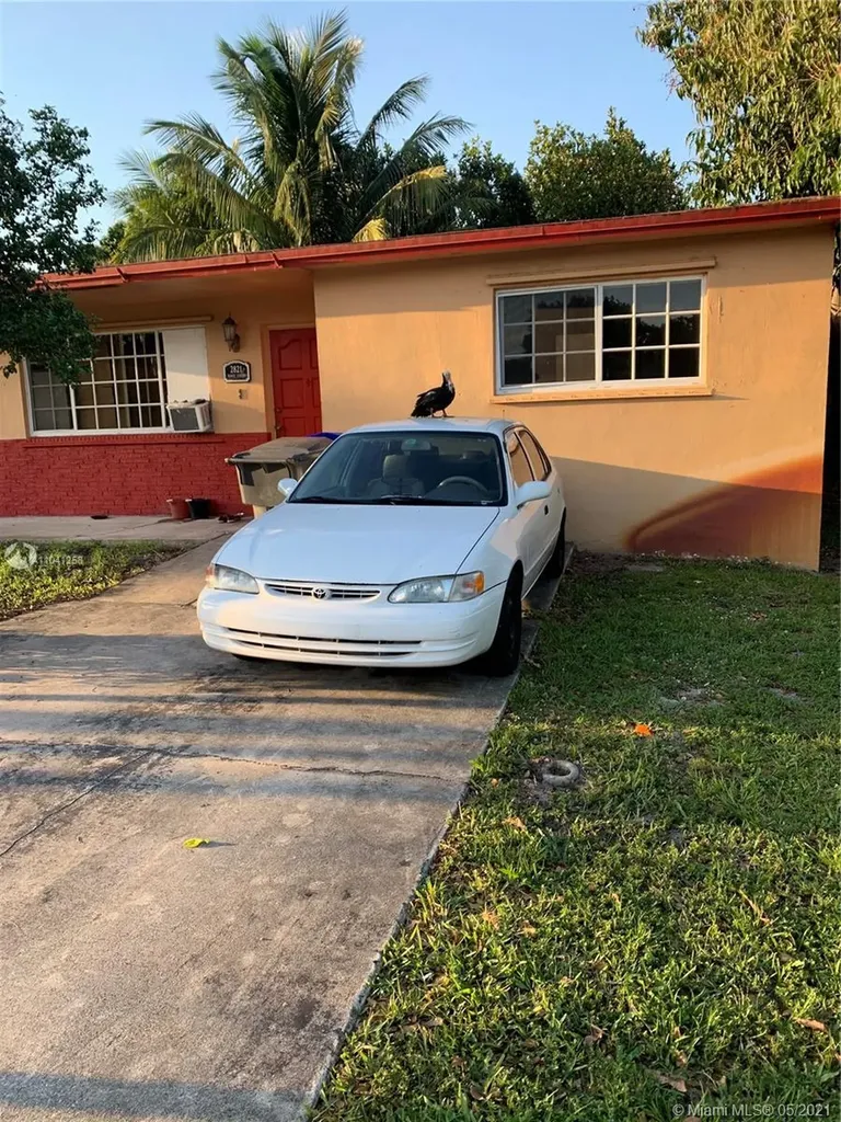 2813 Dewey Street Hollywood FL 33020