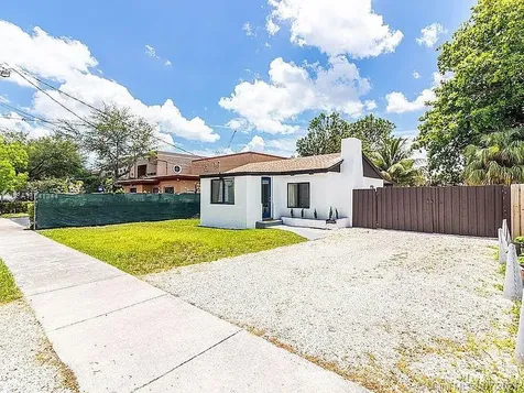 7132 SW 41st Street Miami FL 33155