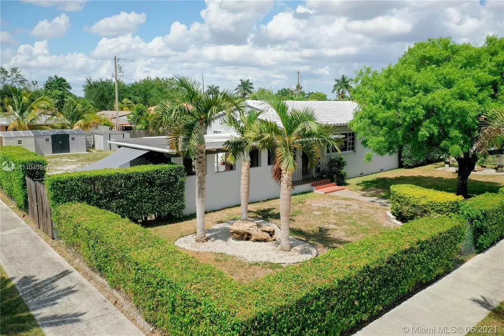 183 NW 16th Street Homestead FL 33030
