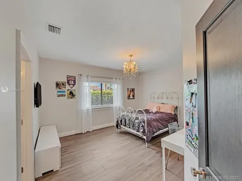 2255 SW 105th Terrace Davie FL 33324