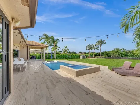 2255 SW 105th Terrace Davie FL 33324