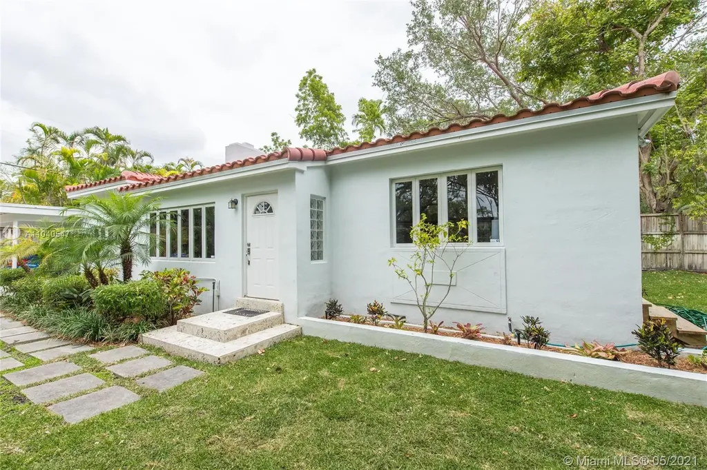 4225 S Le Jeune Road Coconut Grove FL 33146