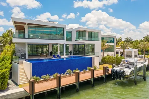 1133 Belle Meade Island Drive Miami FL 33138