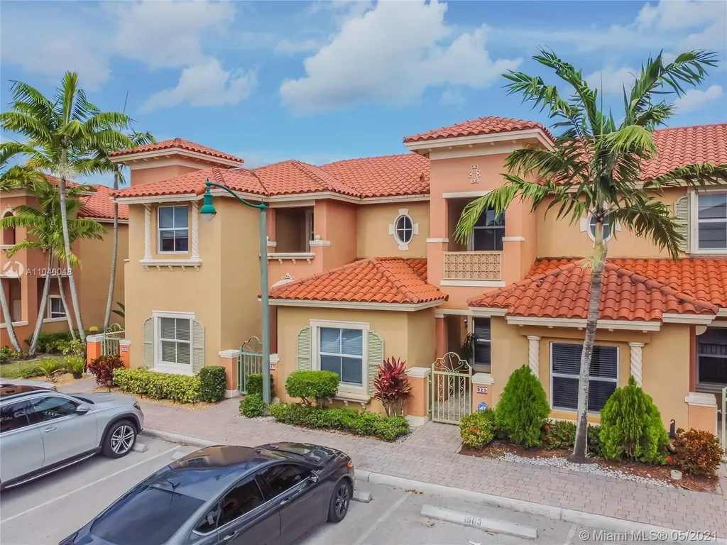 929 SW 143rd Avenue Pembroke Pines FL 33027