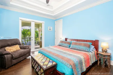 5561 NE 33rd Avenue Fort Lauderdale FL 33308