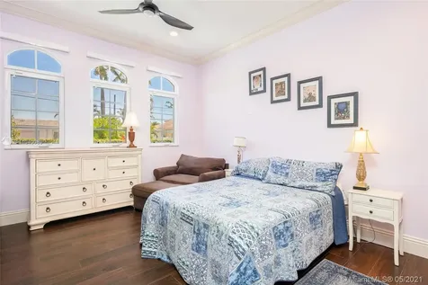 5561 NE 33rd Avenue Fort Lauderdale FL 33308