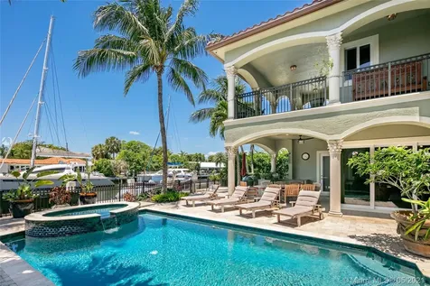 5561 NE 33rd Avenue Fort Lauderdale FL 33308