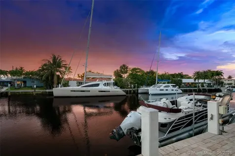 5561 NE 33rd Avenue Fort Lauderdale FL 33308