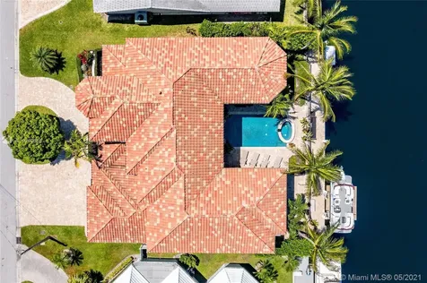 5561 NE 33rd Avenue Fort Lauderdale FL 33308