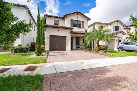 9766 W 34th Avenue Hialeah FL 33018