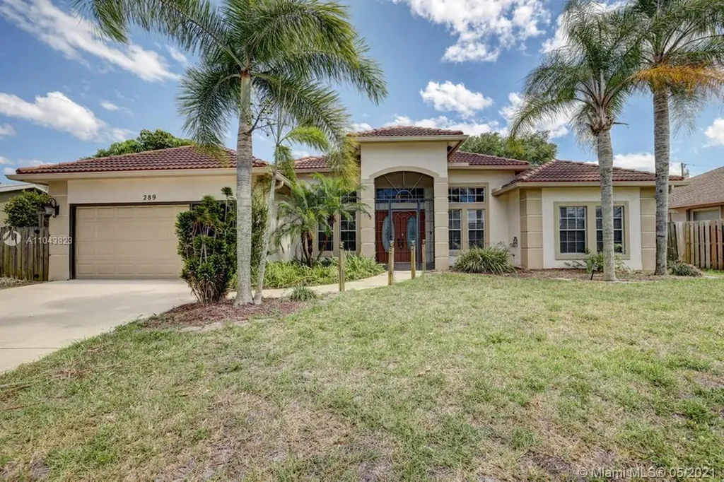 289 SW Tulip Boulevard Port St. Lucie FL 34953