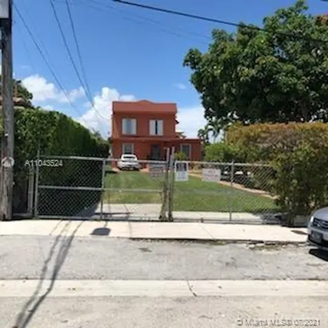 1027 SW 12th Street Miami FL 33129
