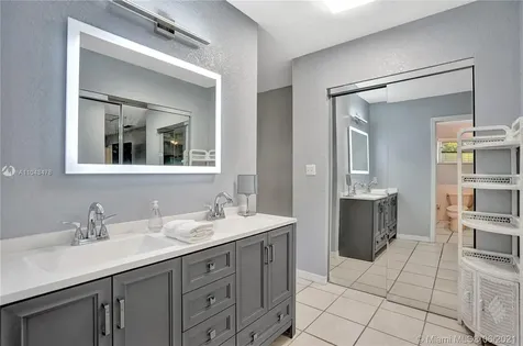 16162 SW 87th Court Palmetto Bay FL 33157