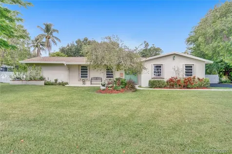 16162 SW 87th Court Palmetto Bay FL 33157