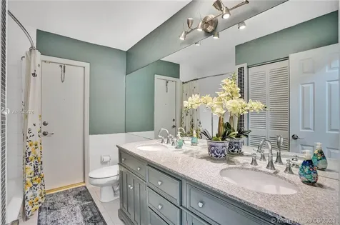 16162 SW 87th Court Palmetto Bay FL 33157