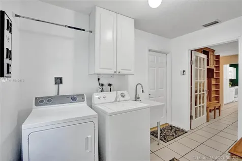 16162 SW 87th Court Palmetto Bay FL 33157