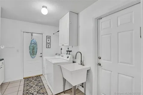 16162 SW 87th Court Palmetto Bay FL 33157