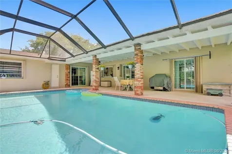 16162 SW 87th Court Palmetto Bay FL 33157