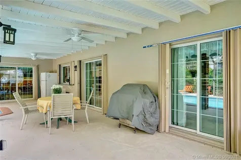 16162 SW 87th Court Palmetto Bay FL 33157