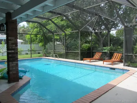 16162 SW 87th Court Palmetto Bay FL 33157