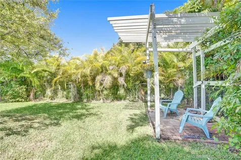 16162 SW 87th Court Palmetto Bay FL 33157