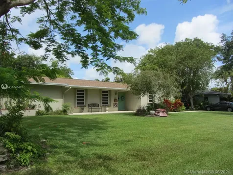 16162 SW 87th Court Palmetto Bay FL 33157