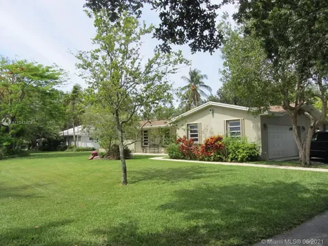 16162 SW 87th Court Palmetto Bay FL 33157