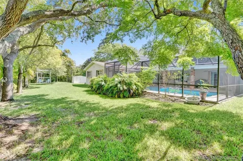 16162 SW 87th Court Palmetto Bay FL 33157