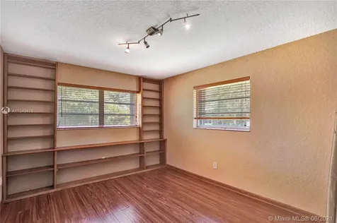 16162 SW 87th Court Palmetto Bay FL 33157