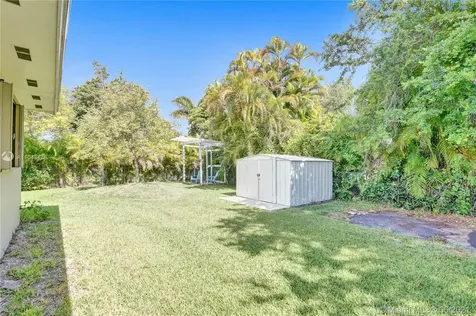 16162 SW 87th Court Palmetto Bay FL 33157
