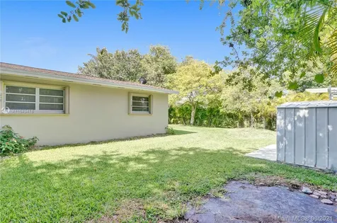 16162 SW 87th Court Palmetto Bay FL 33157