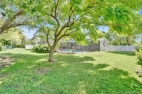 16162 SW 87th Court Palmetto Bay FL 33157