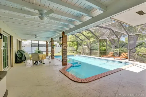 16162 SW 87th Court Palmetto Bay FL 33157