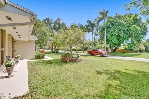 16162 SW 87th Court Palmetto Bay FL 33157