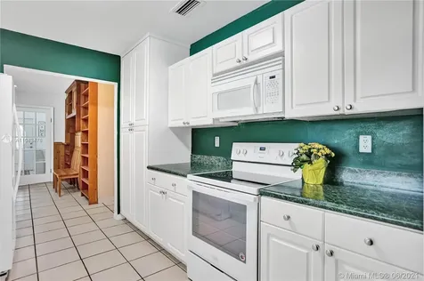 16162 SW 87th Court Palmetto Bay FL 33157