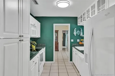 16162 SW 87th Court Palmetto Bay FL 33157