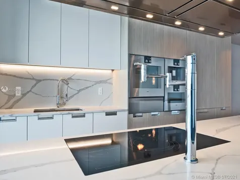 15701 E Collins Avenue Sunny Isles Beach FL 33160