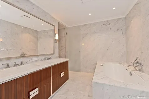 15701 E Collins Avenue Sunny Isles Beach FL 33160