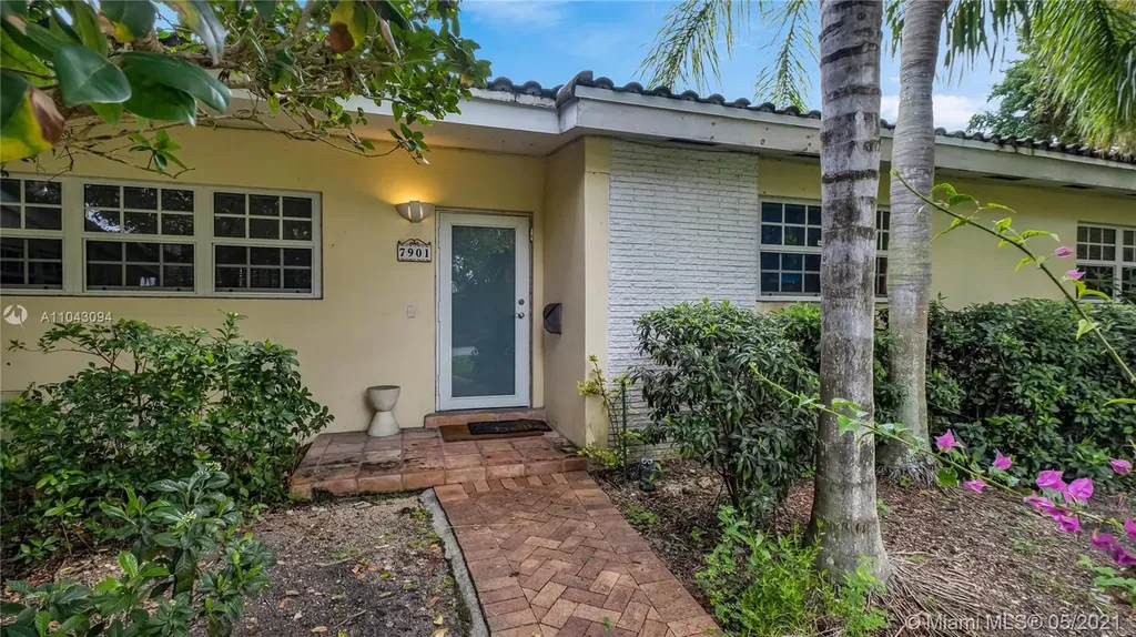 7901 SW 139th Terrace Palmetto Bay FL 33158