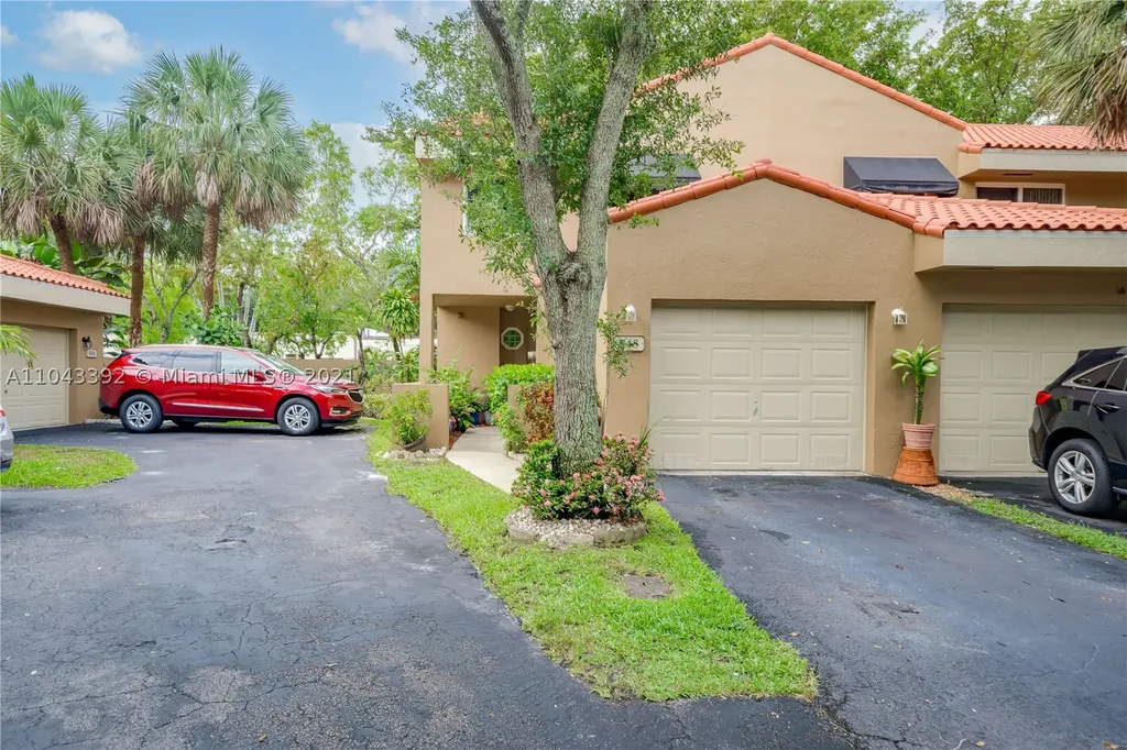 548 N University Drive Plantation FL 33324