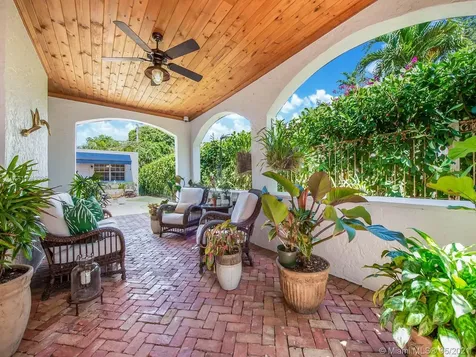 910 Santiago Street Coral Gables FL 33134