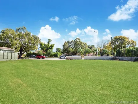 4410 Alton Road Miami Beach FL 33140